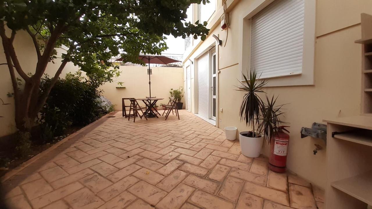 ארטמידה Villa Maria Louiza Near Airport מראה חיצוני תמונה