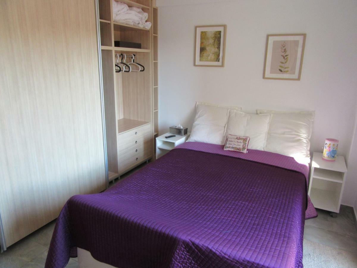 ארטמידה Villa Maria Louiza Near Airport מראה חיצוני תמונה