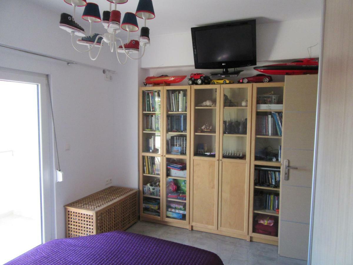 ארטמידה Villa Maria Louiza Near Airport מראה חיצוני תמונה
