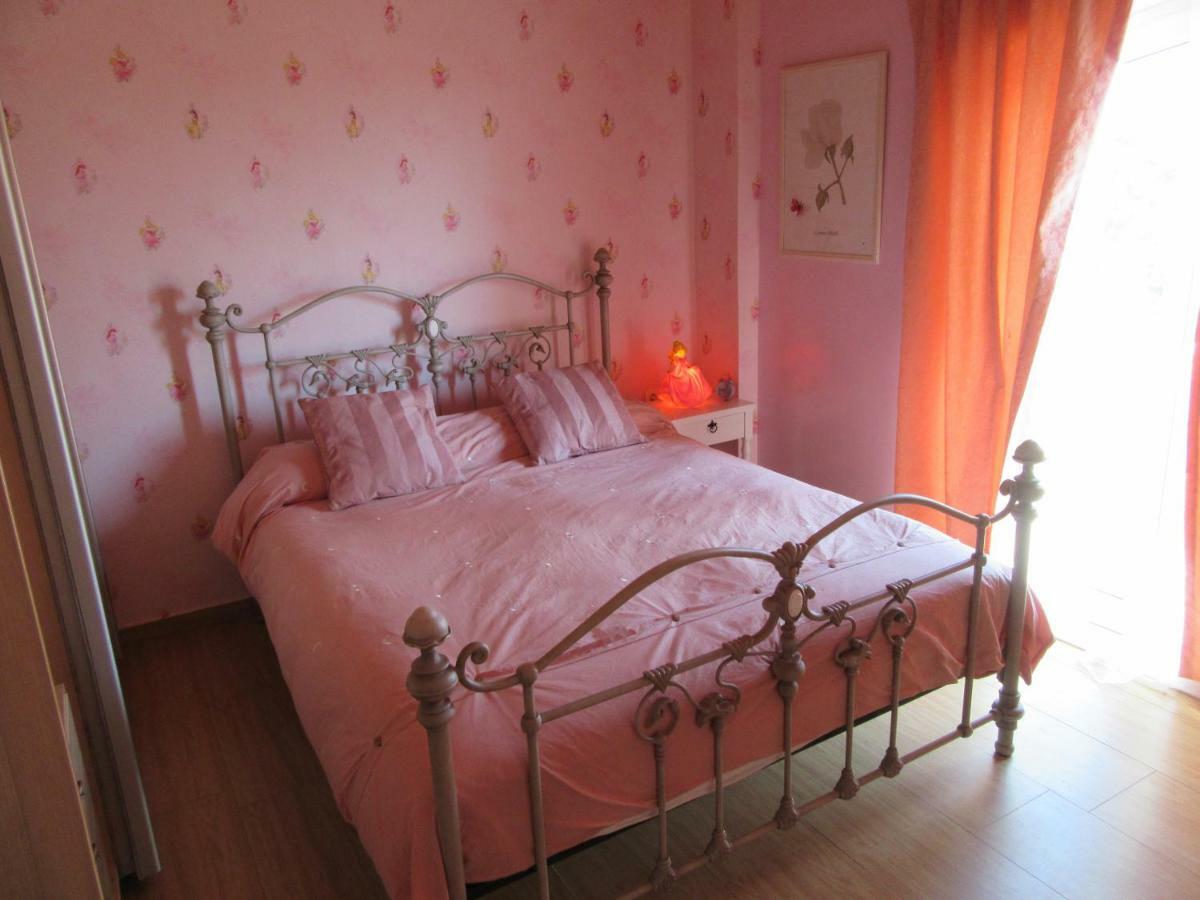 ארטמידה Villa Maria Louiza Near Airport מראה חיצוני תמונה