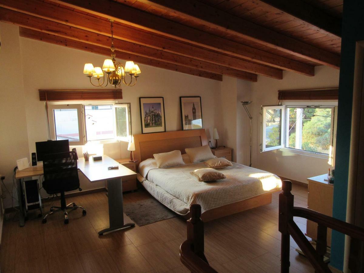 ארטמידה Villa Maria Louiza Near Airport מראה חיצוני תמונה