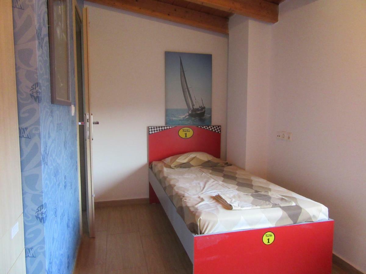 ארטמידה Villa Maria Louiza Near Airport מראה חיצוני תמונה