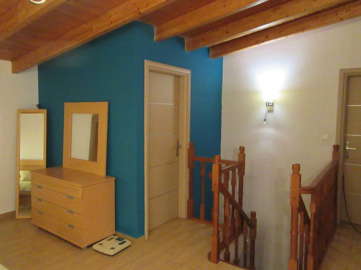 ארטמידה Villa Maria Louiza Near Airport מראה חיצוני תמונה